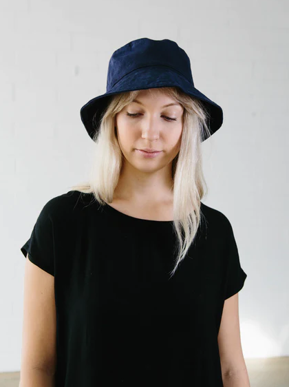 Making the Elbe Textiles Sorrento Bucket Hat in custom printed cotton canvas fabric!